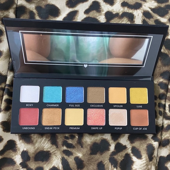 BoxyCharm “Community" Palette - Picture 3 of 4